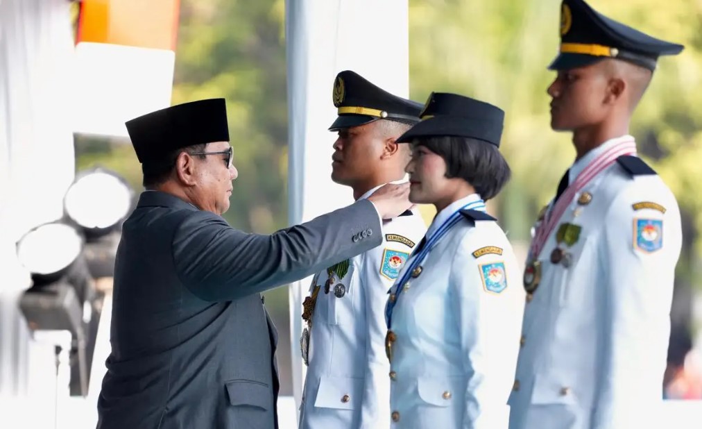 Prabowo Lantik 1.204 Pamong Praja Muda IPDN, Tegaskan Komitmen Membangun Aparatur Daerah yang Profesional dan Berintegritas